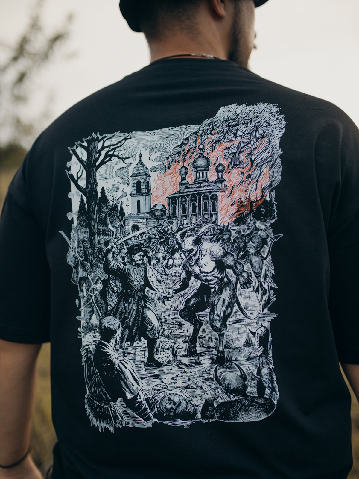 Футболка oversize "Мечем і вірою" - Зображення 5