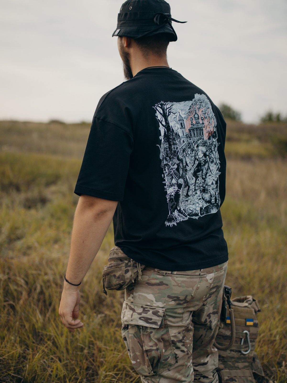 Футболка oversize "Мечем і вірою" - Зображення 6