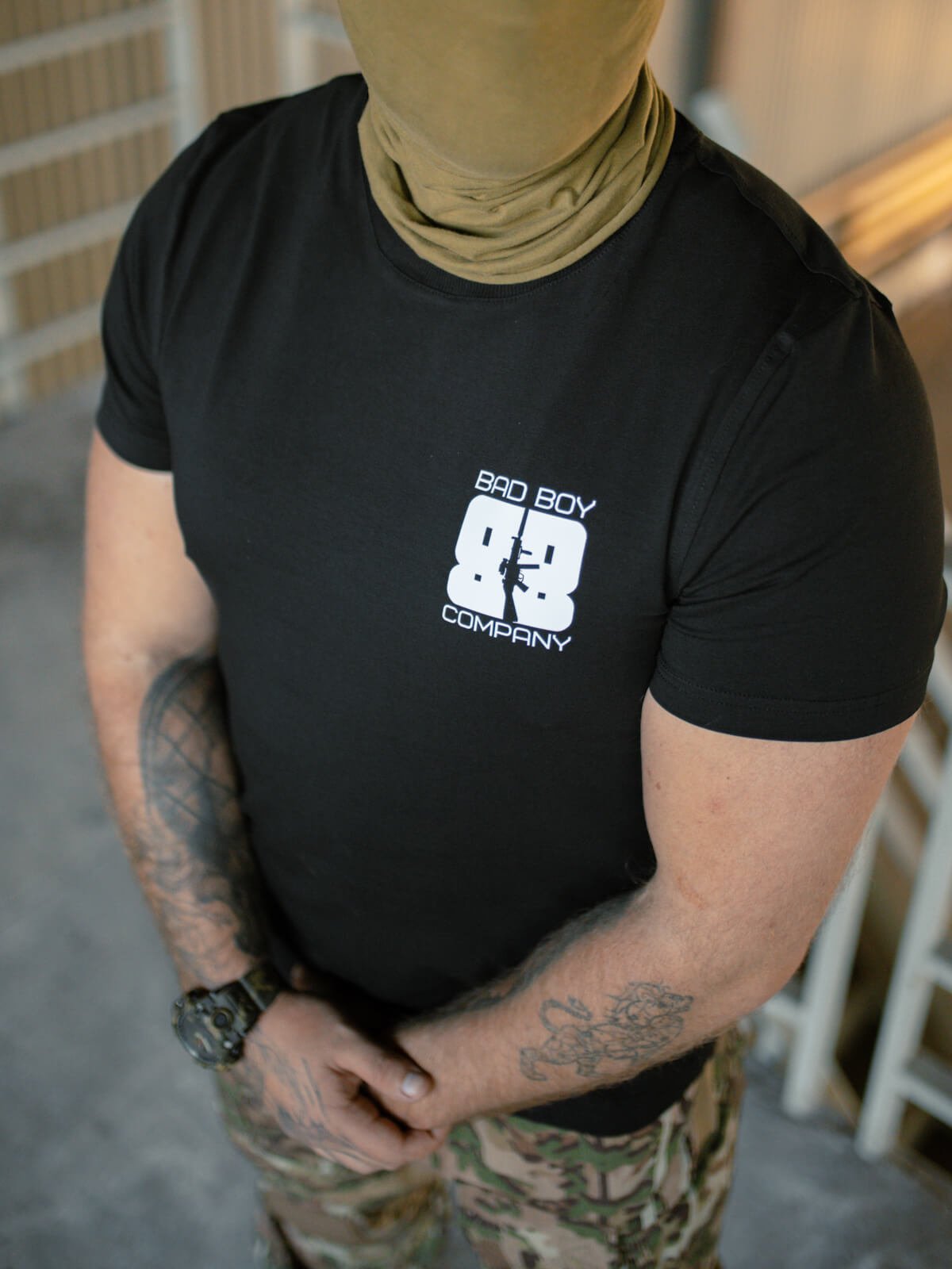 Футболка чорна "Всіх врятую" - Зображення 5