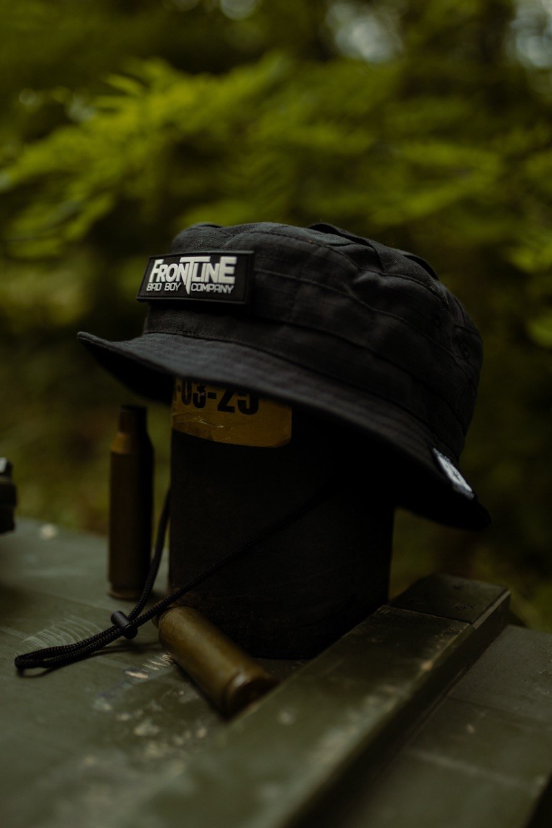 Панама Frontline чорна